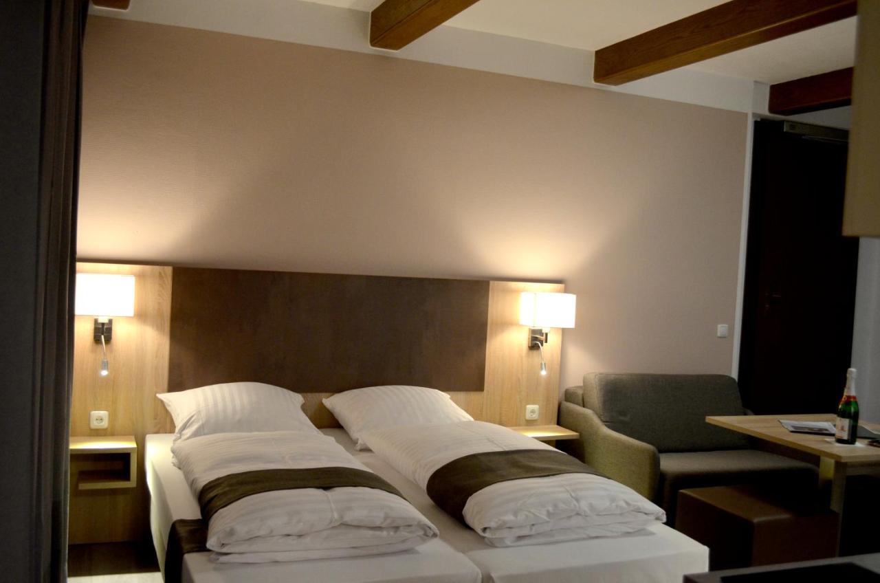 Hana Aparthotel Barsbuttel Buitenkant foto