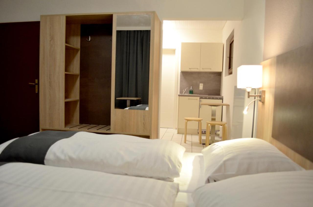 Hana Aparthotel Barsbuttel Buitenkant foto