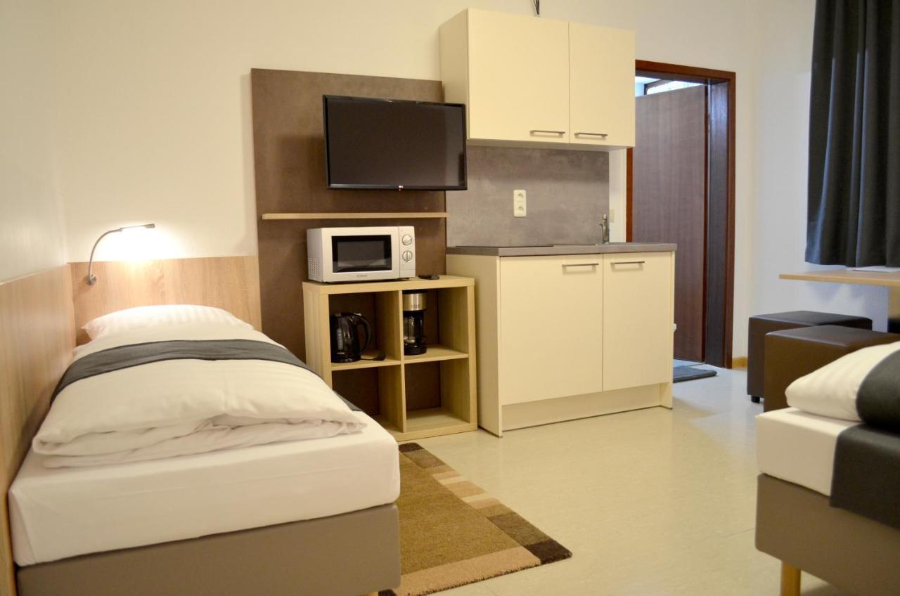 Hana Aparthotel Barsbuttel Buitenkant foto